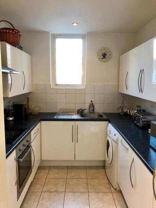Spacious Apartment In The Heart Of Camden Town London Bagian luar foto
