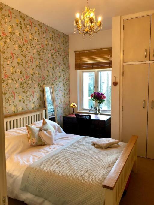 Spacious Apartment In The Heart Of Camden Town London Bagian luar foto